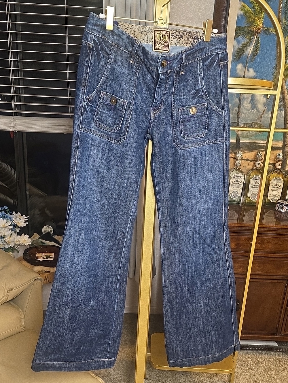 Rich & Skinny Women's Flare Leg Jeans in Medium Wash Blue 28 Patch Pockets